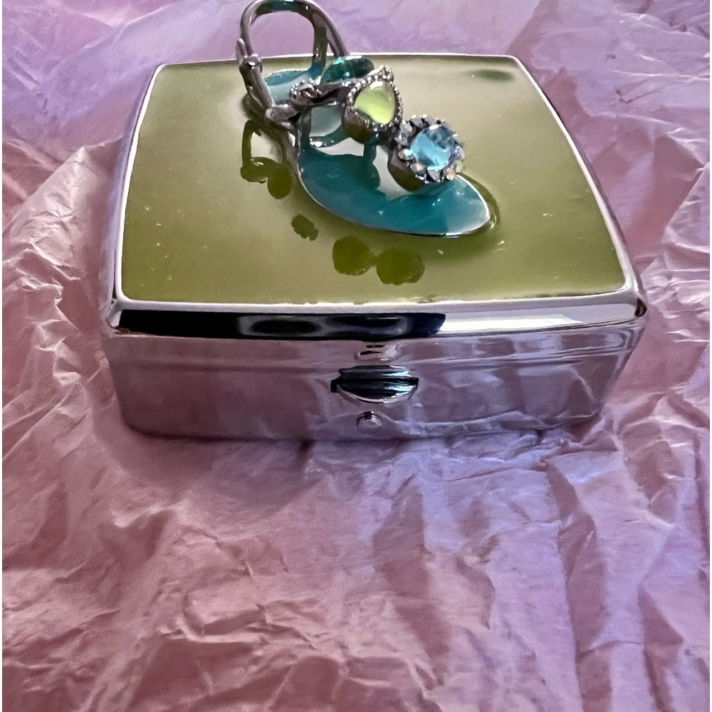 Decorative Pill Case/Box - Picture 3 of 13